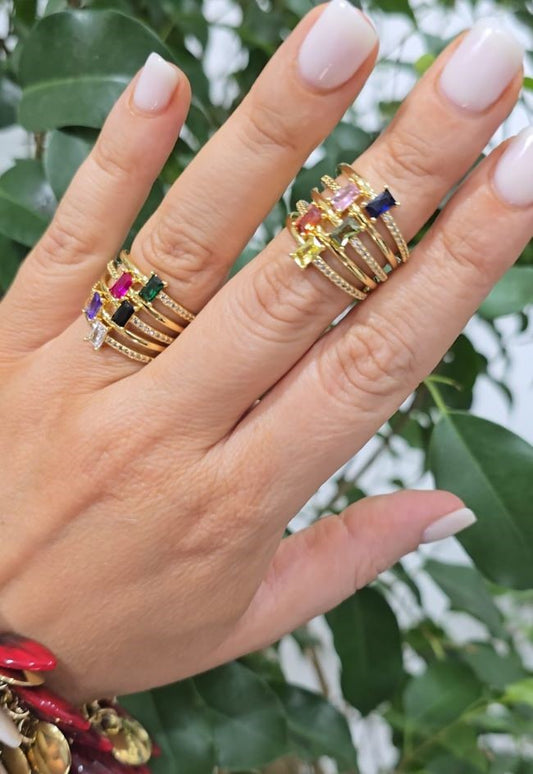 Anello con zircone