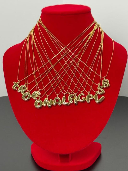 Collana lettera Dolman